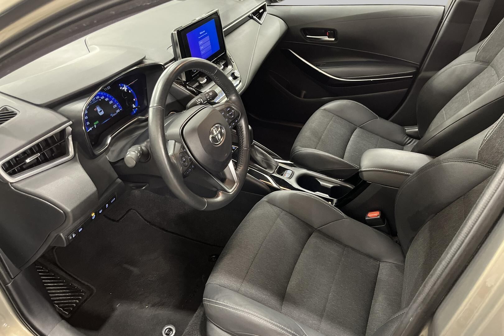 Toyota Corolla iso kuva 8