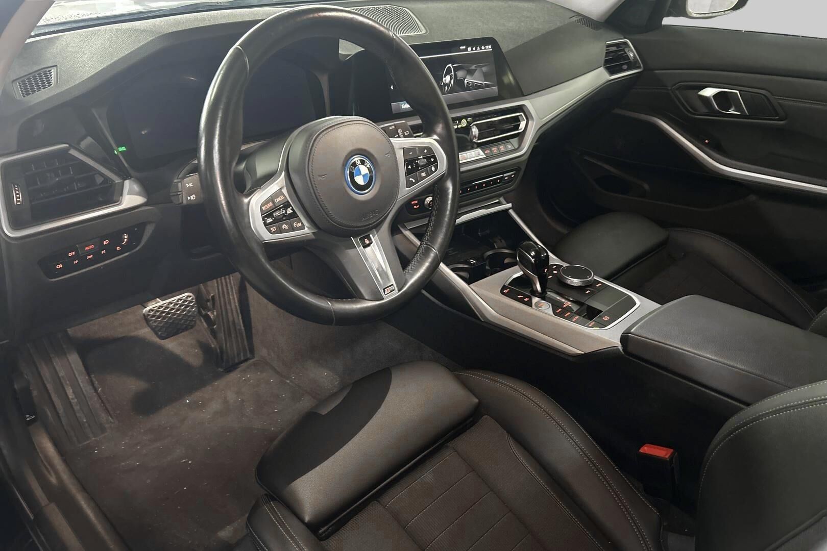 BMW 3-sarja iso kuva 1