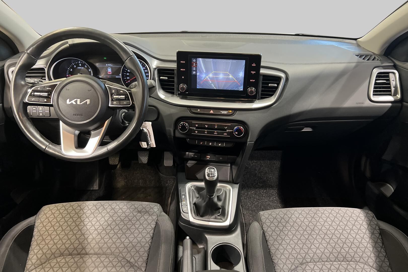 Kia Ceed iso kuva 11