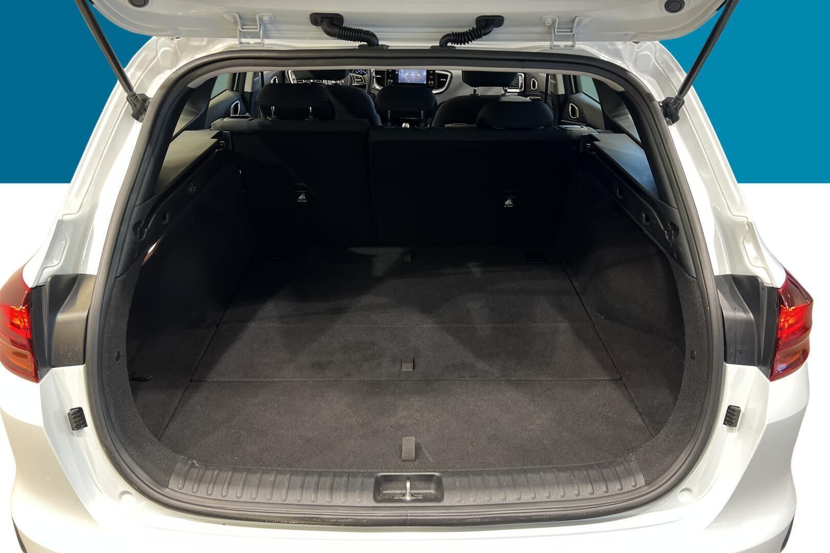 Kia Ceed iso kuva 12