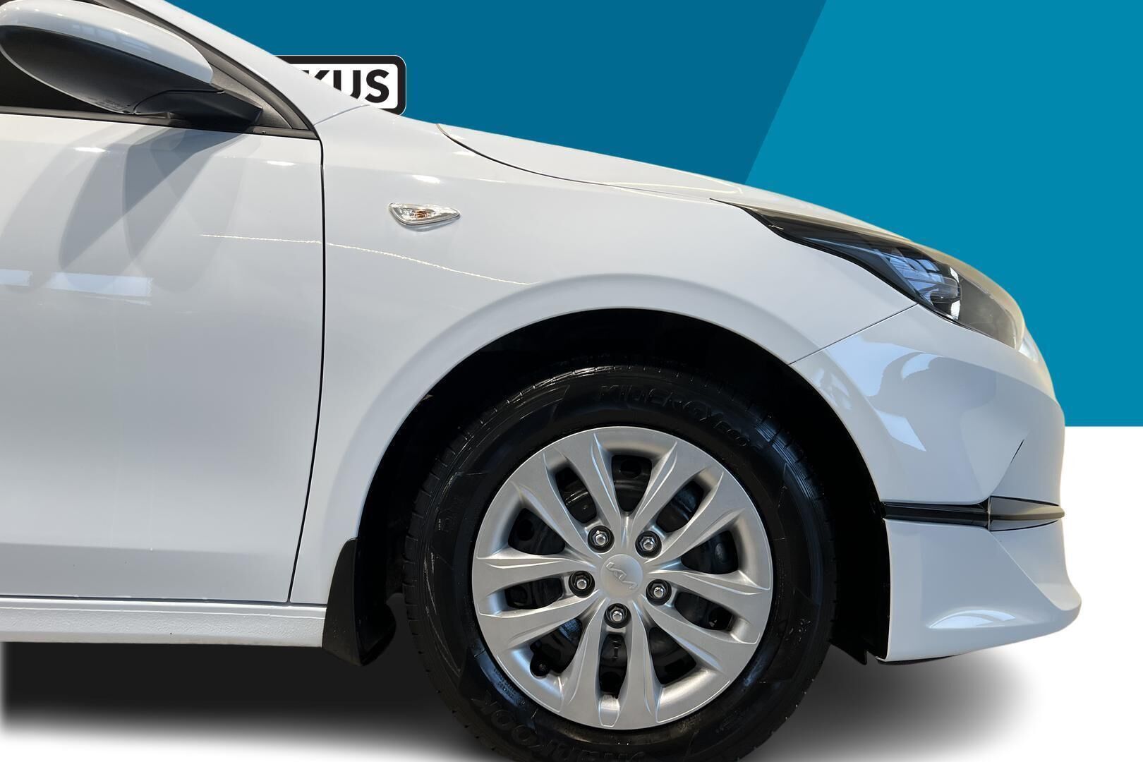 Kia Ceed iso kuva 13