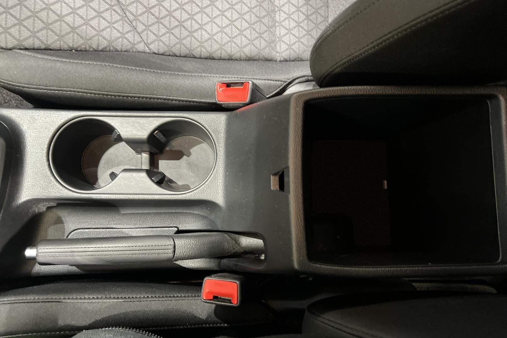 Kia Ceed iso kuva 19