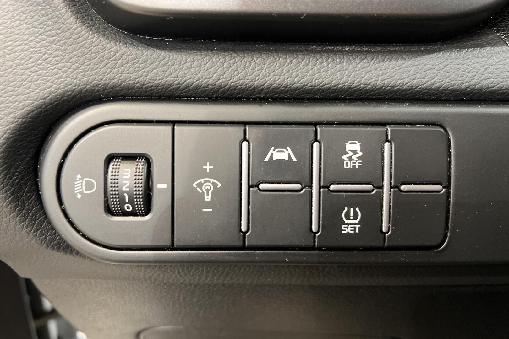 Kia Ceed iso kuva 22