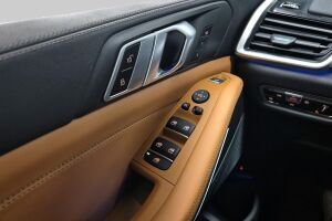 BMW X5 esikatselu 20