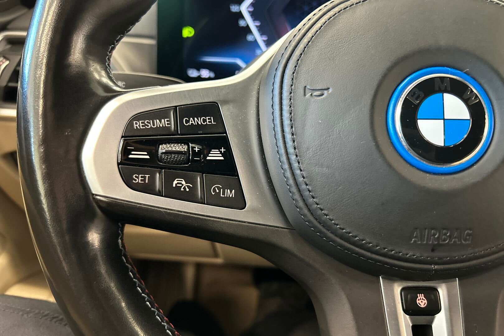 BMW i4 M50 iso kuva 12