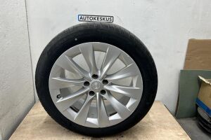 Tesla Model X esikatselu 17