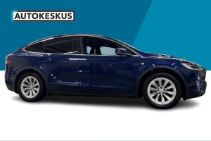 Tesla Model X esikatselu 21