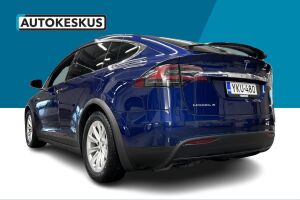 Tesla Model X esikatselu 5