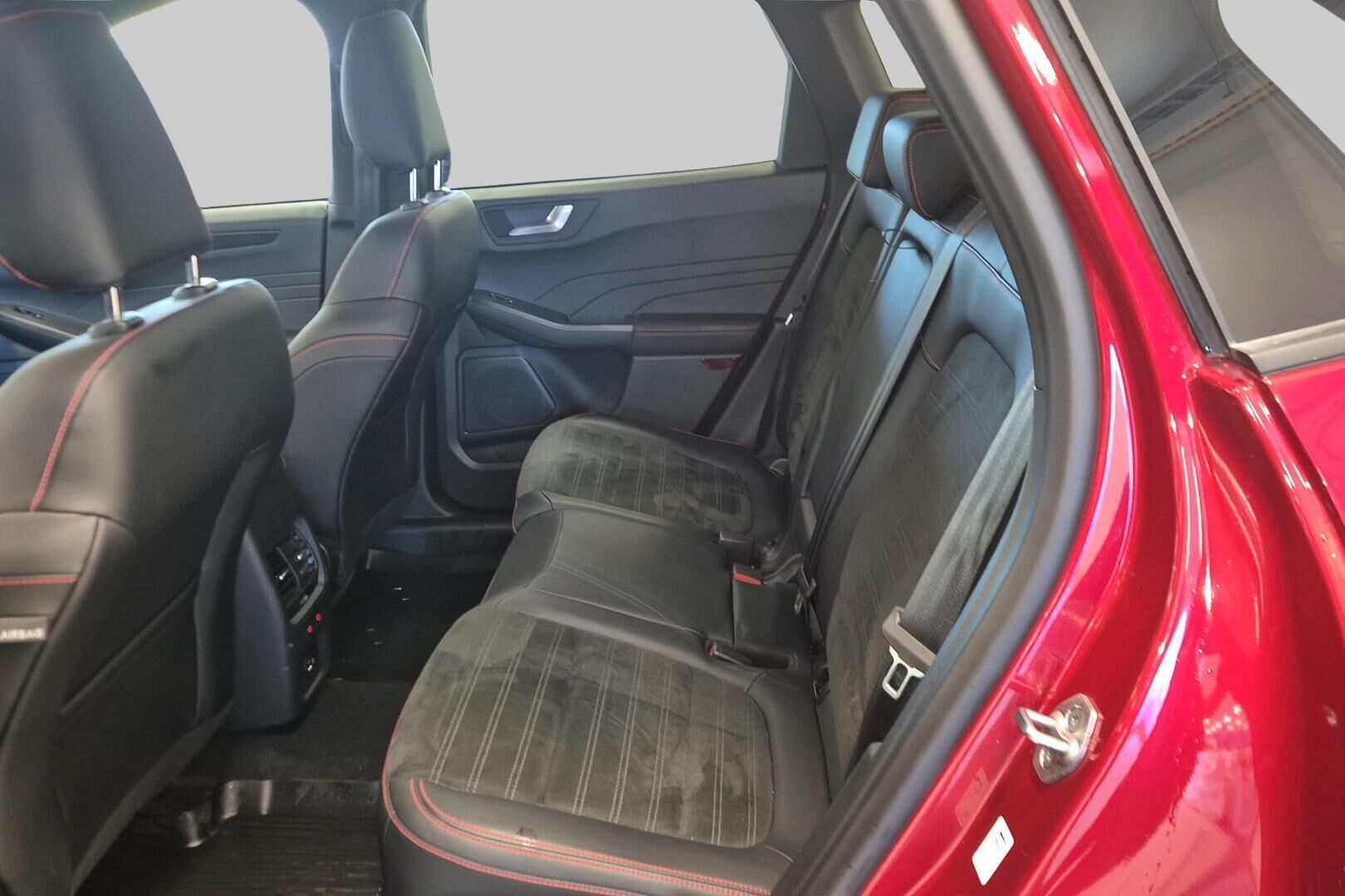 Ford Kuga iso kuva 8