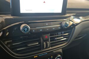 Ford Kuga esikatselu 13