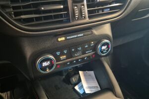 Ford Kuga esikatselu 14