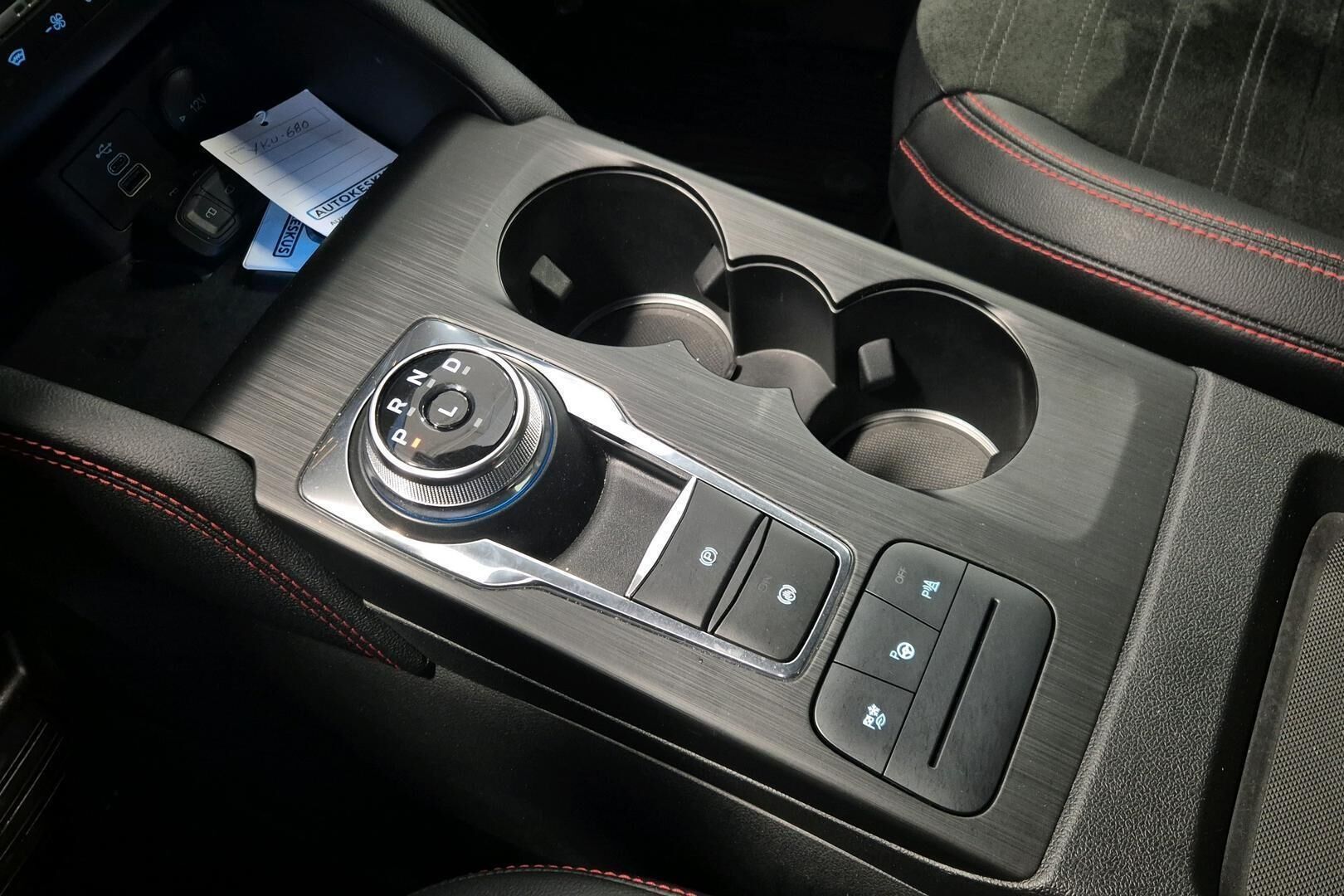 Ford Kuga iso kuva 15