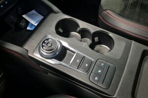 Ford Kuga esikatselu 15