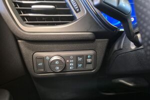Ford Kuga esikatselu 19