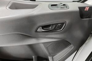 Ford Transit esikatselu 20