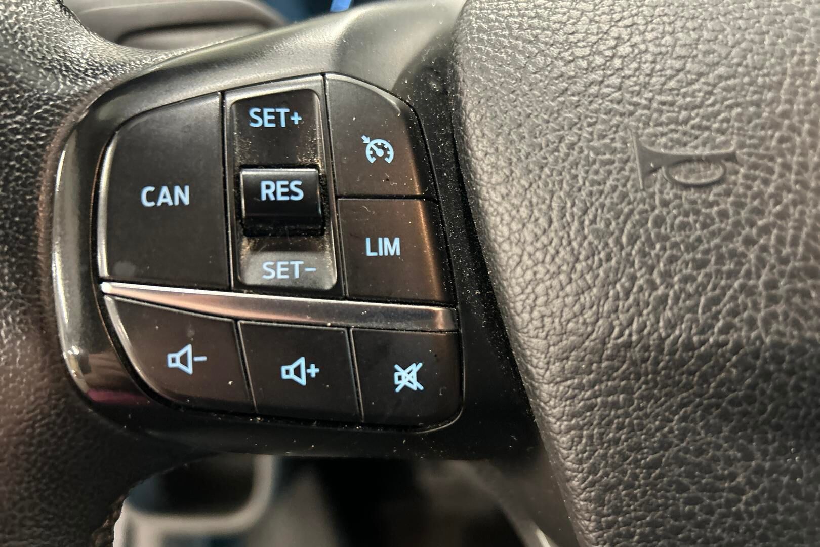 Ford Transit iso kuva 21