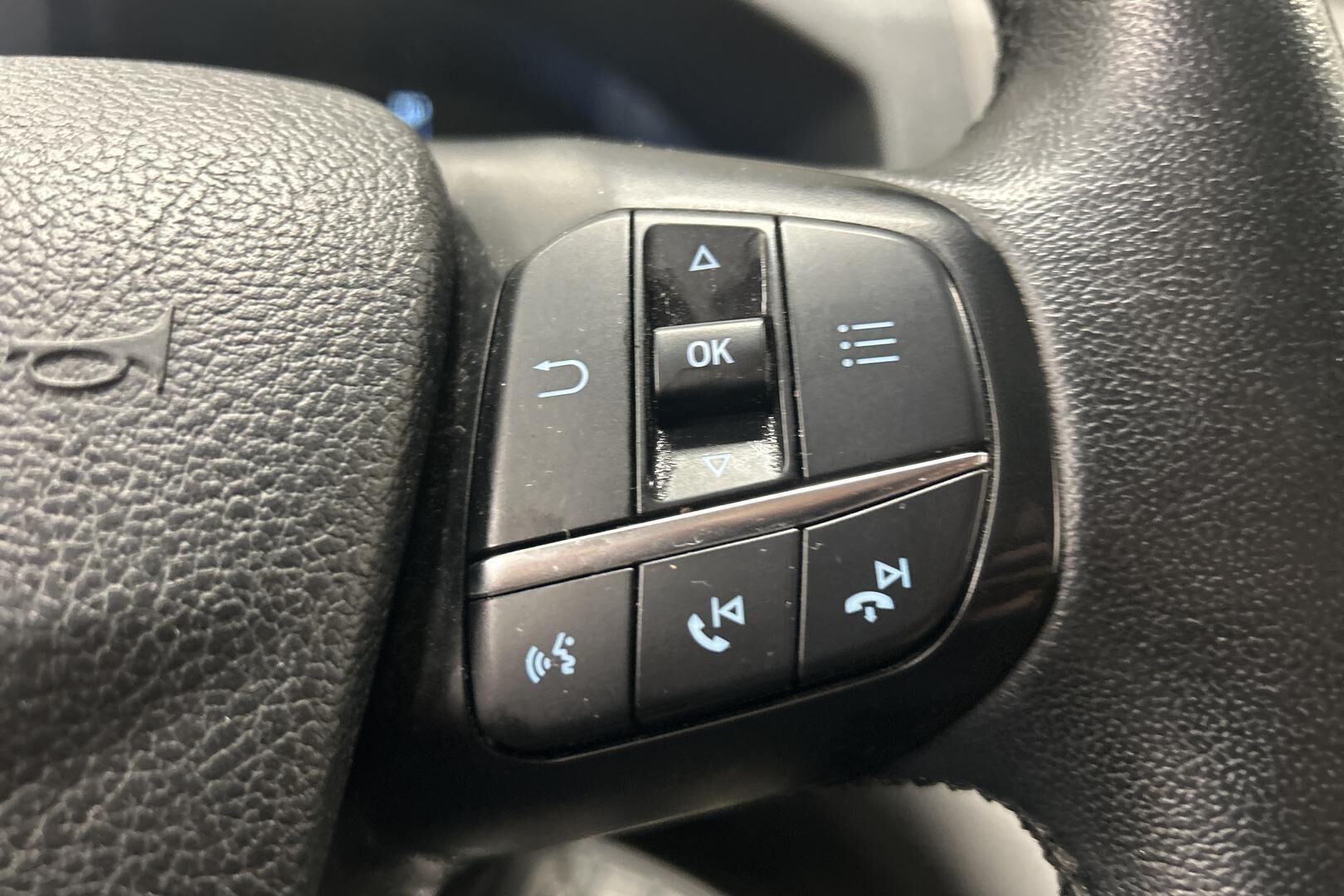 Ford Transit iso kuva 14