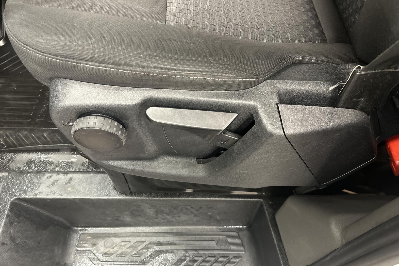 Ford Transit iso kuva 22