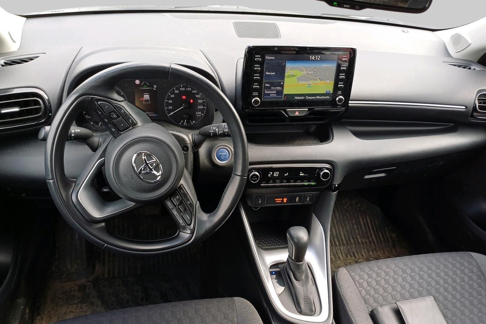 Toyota Yaris iso kuva 1