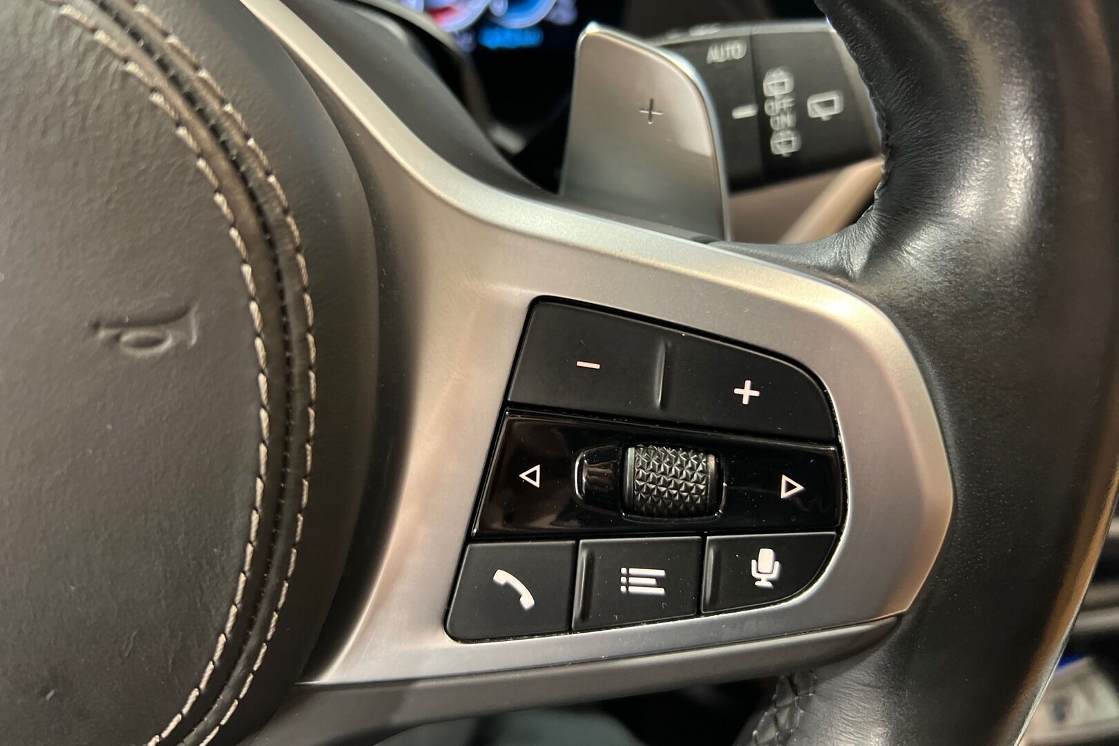 BMW X5 iso kuva 14