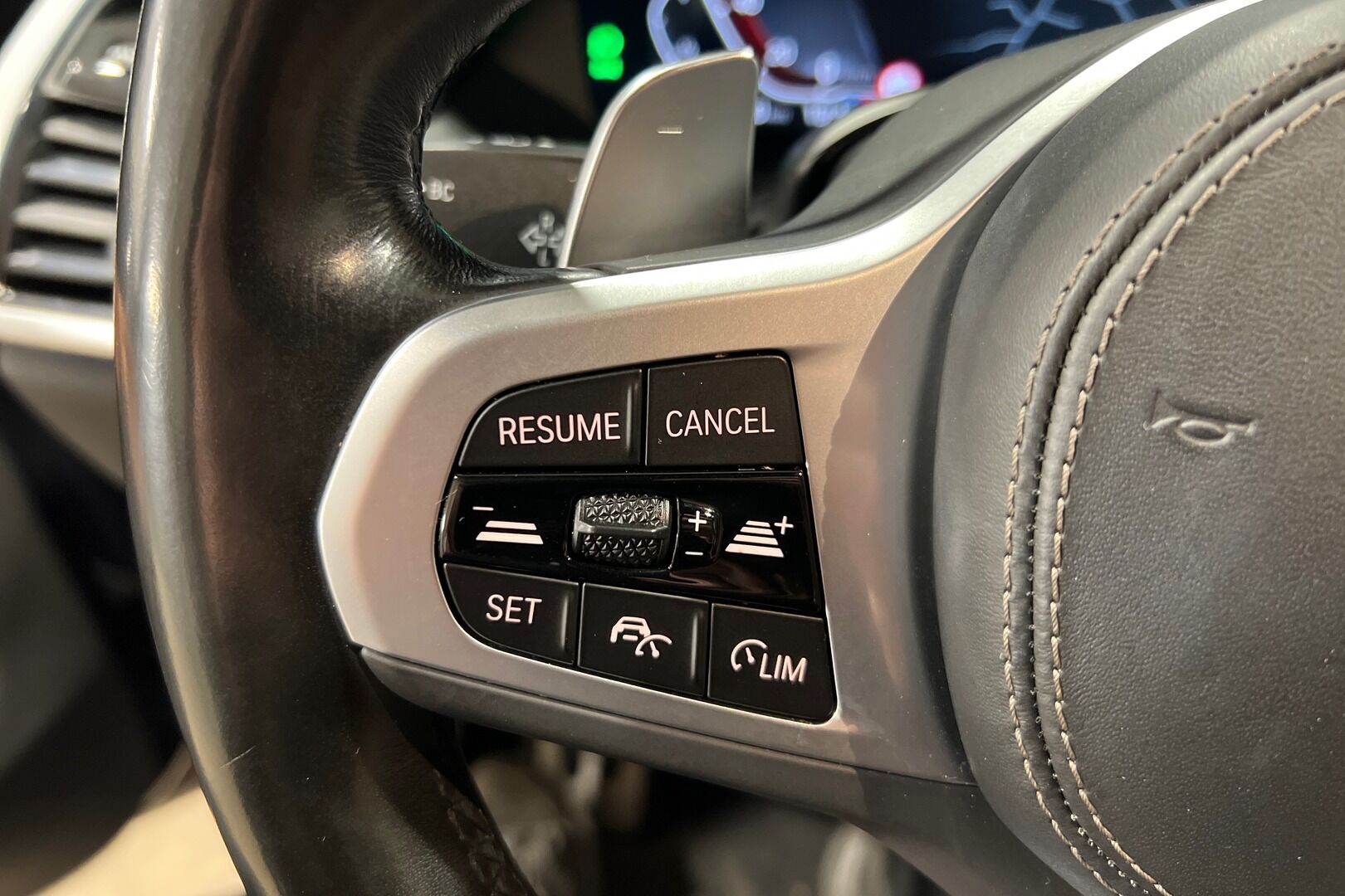 BMW X5 iso kuva 15