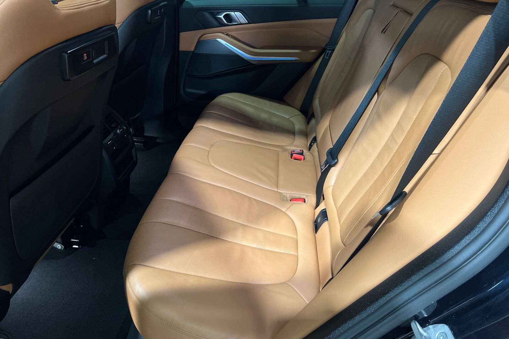 BMW X5 iso kuva 9