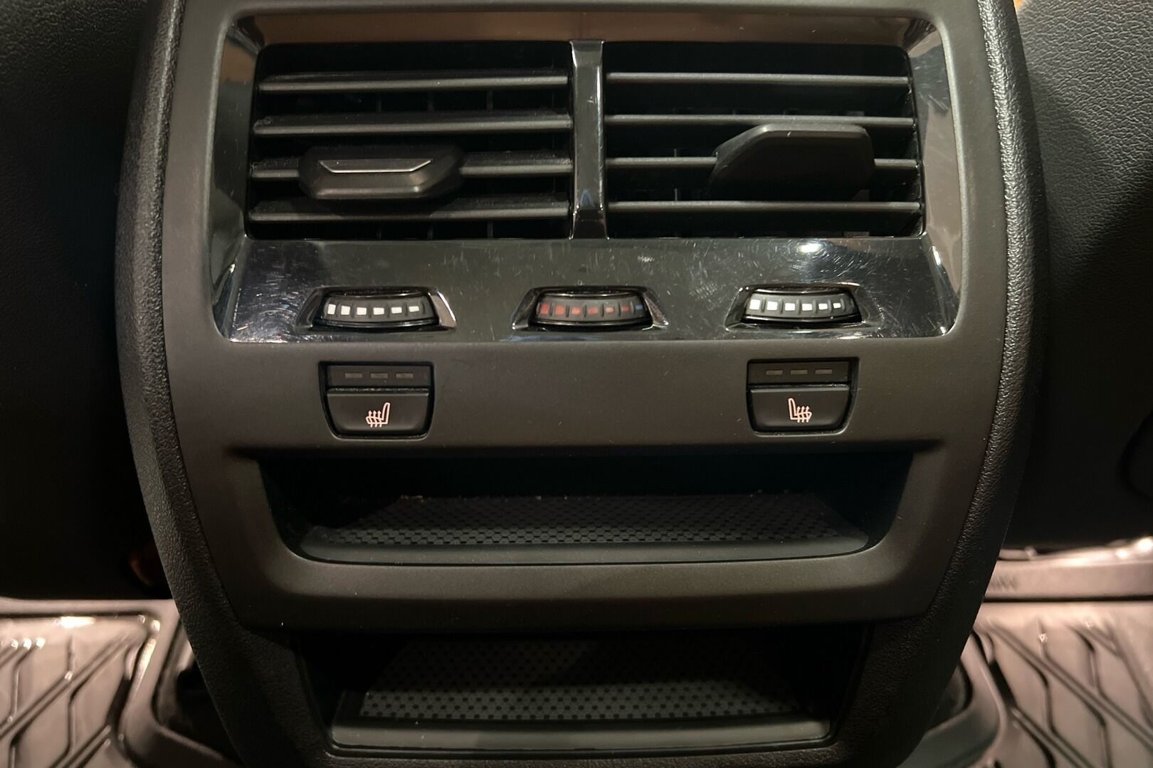 BMW X5 iso kuva 12