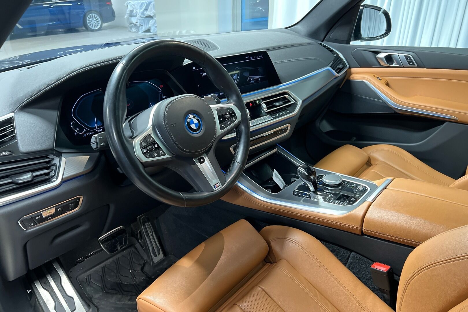 BMW X5 iso kuva 6