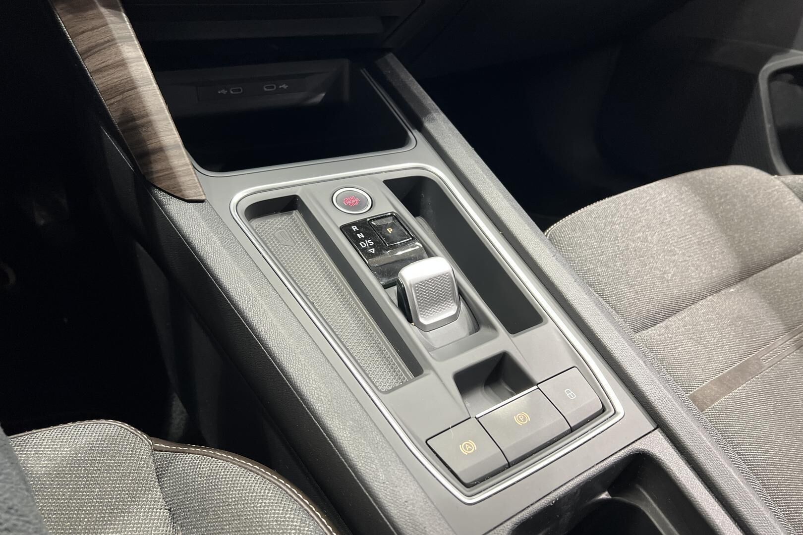 Seat Leon Sportstourer iso kuva 33