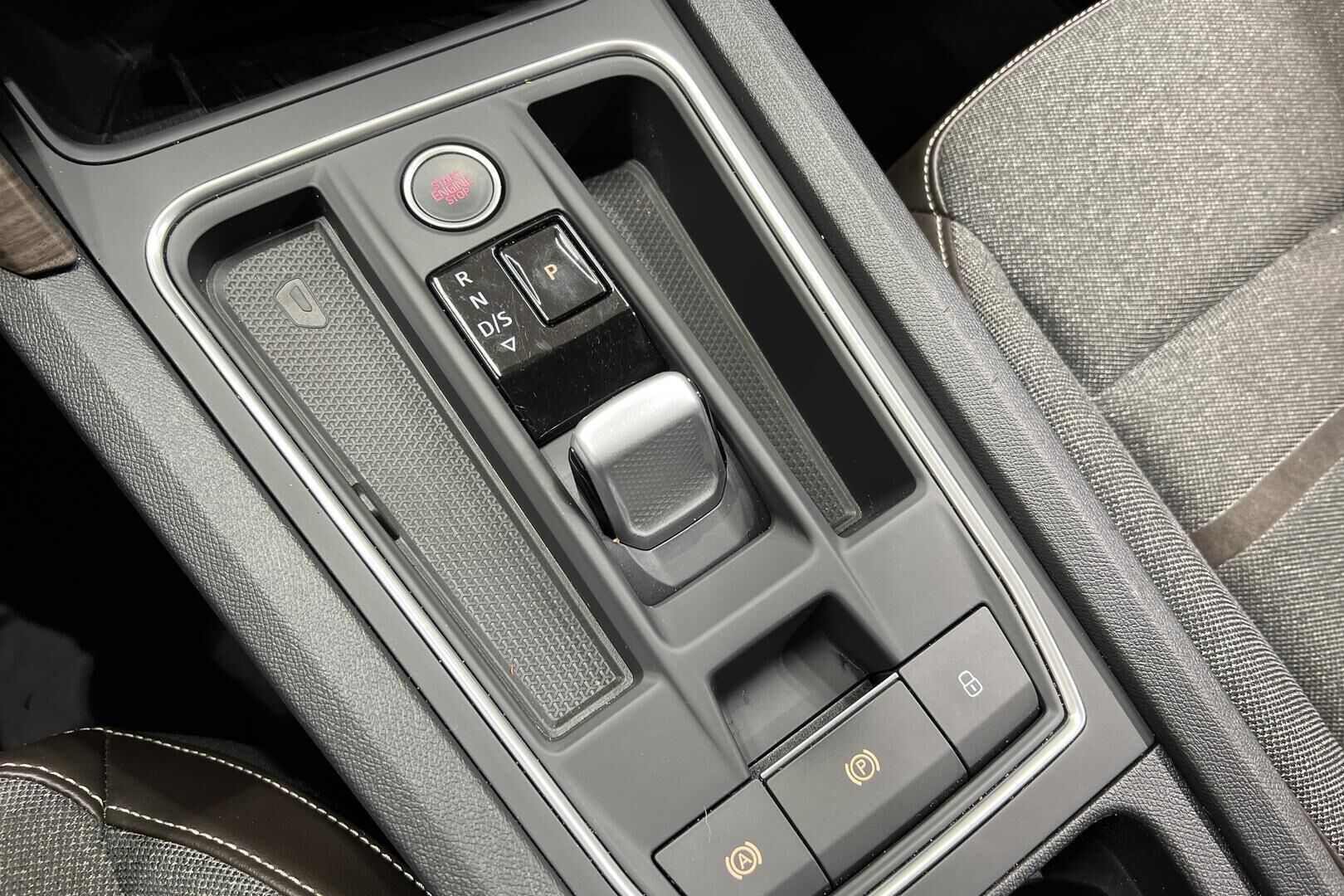 Seat Leon Sportstourer iso kuva 34
