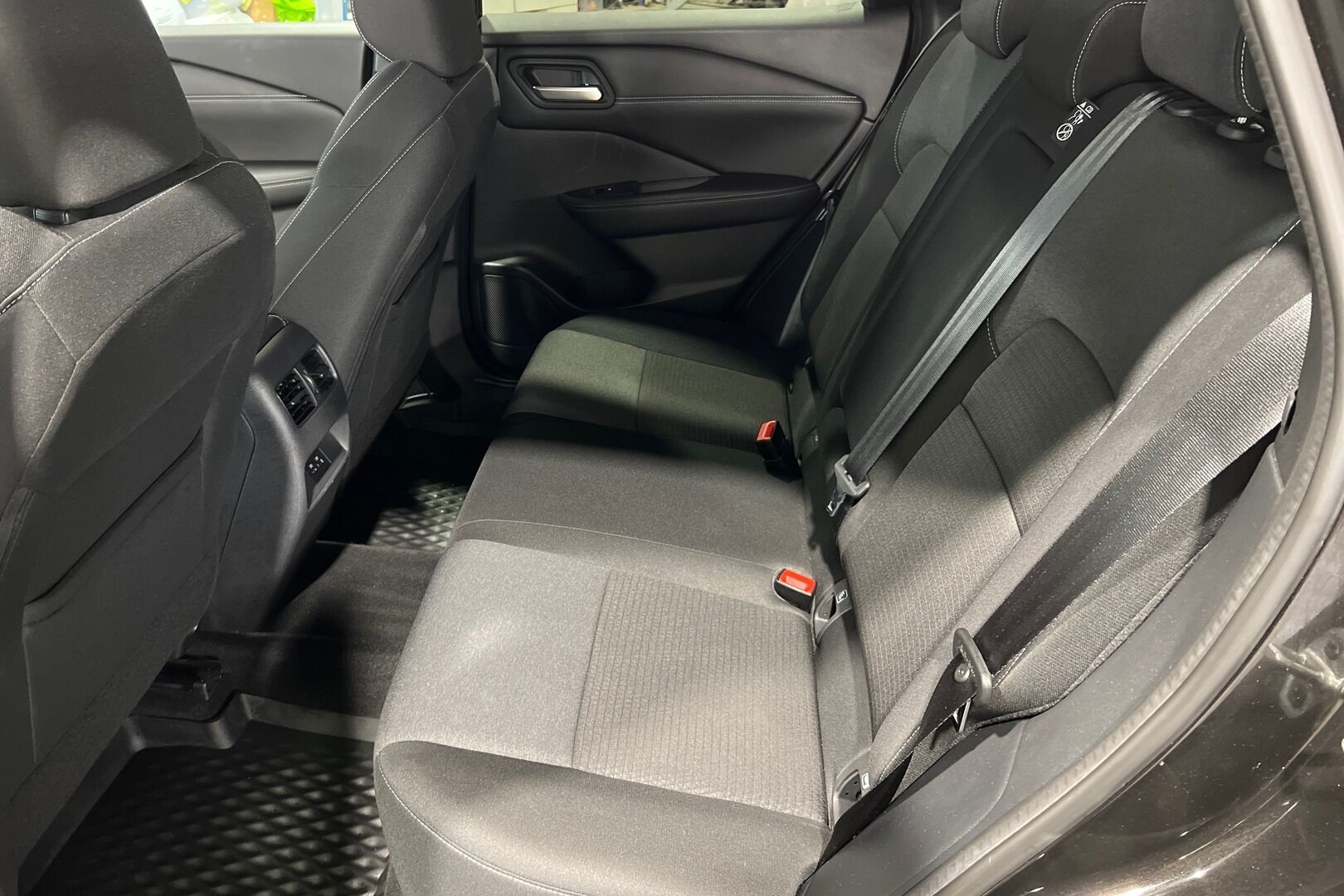 Nissan Qashqai iso kuva 8