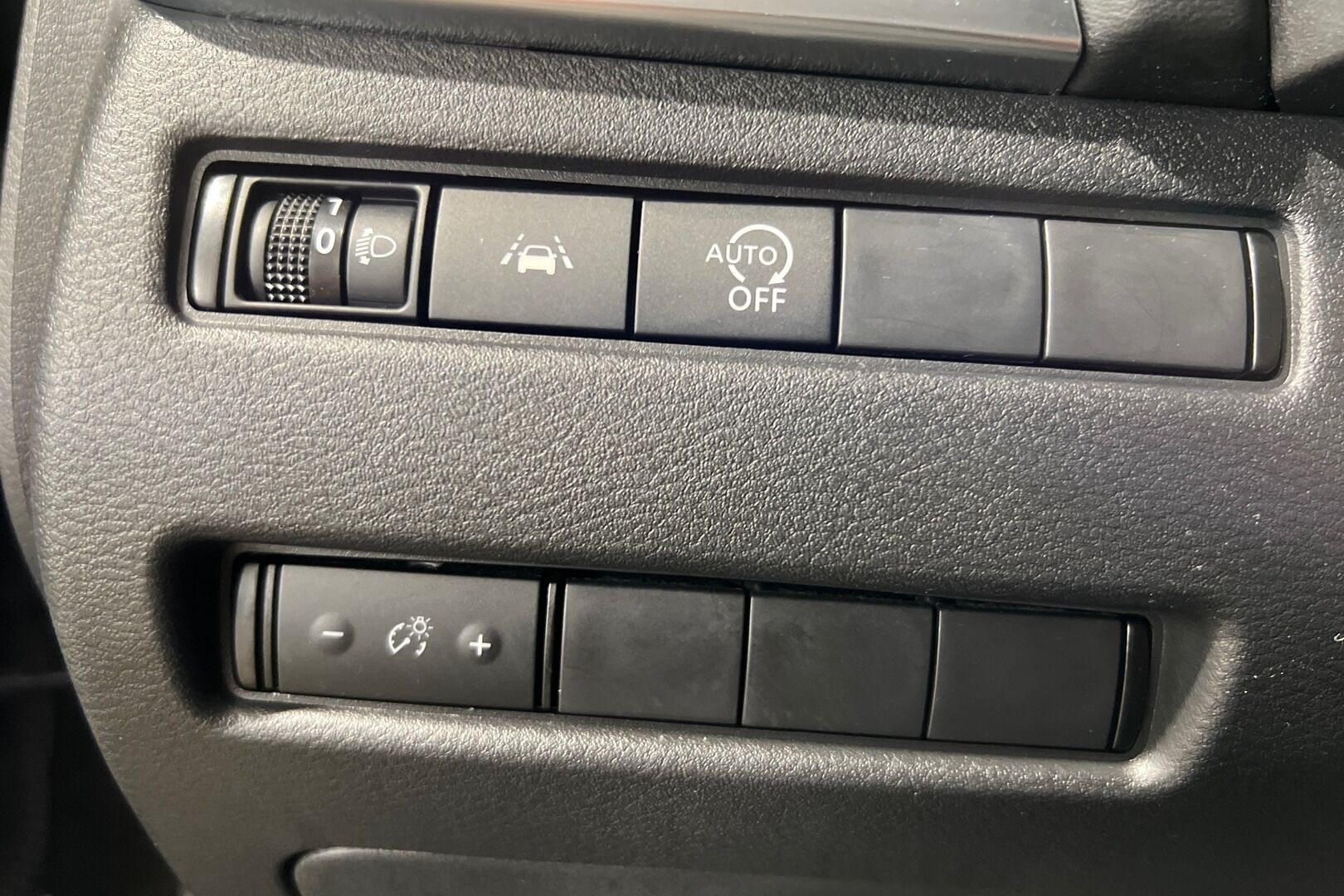 Nissan Qashqai iso kuva 16