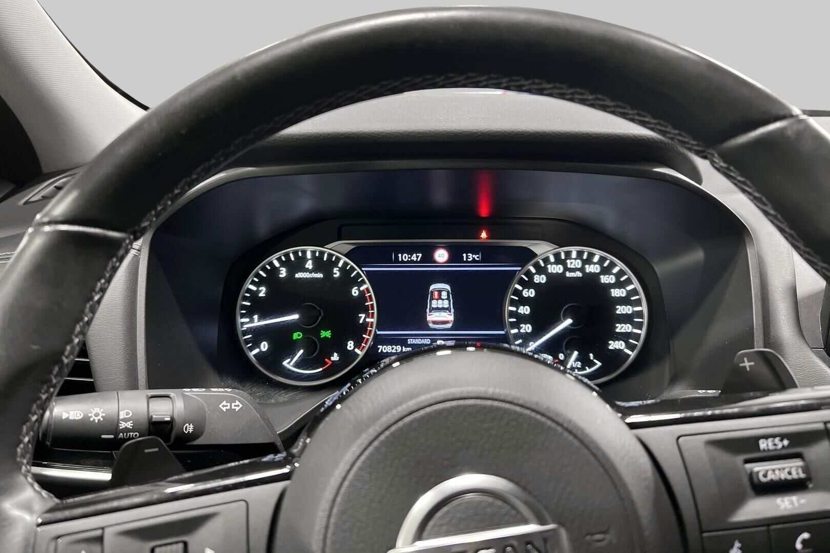 Nissan Qashqai iso kuva 15