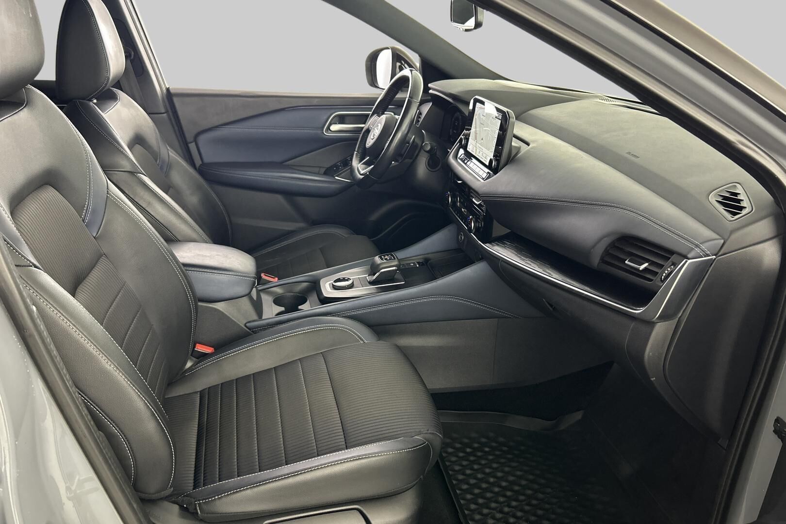 Nissan Qashqai iso kuva 34