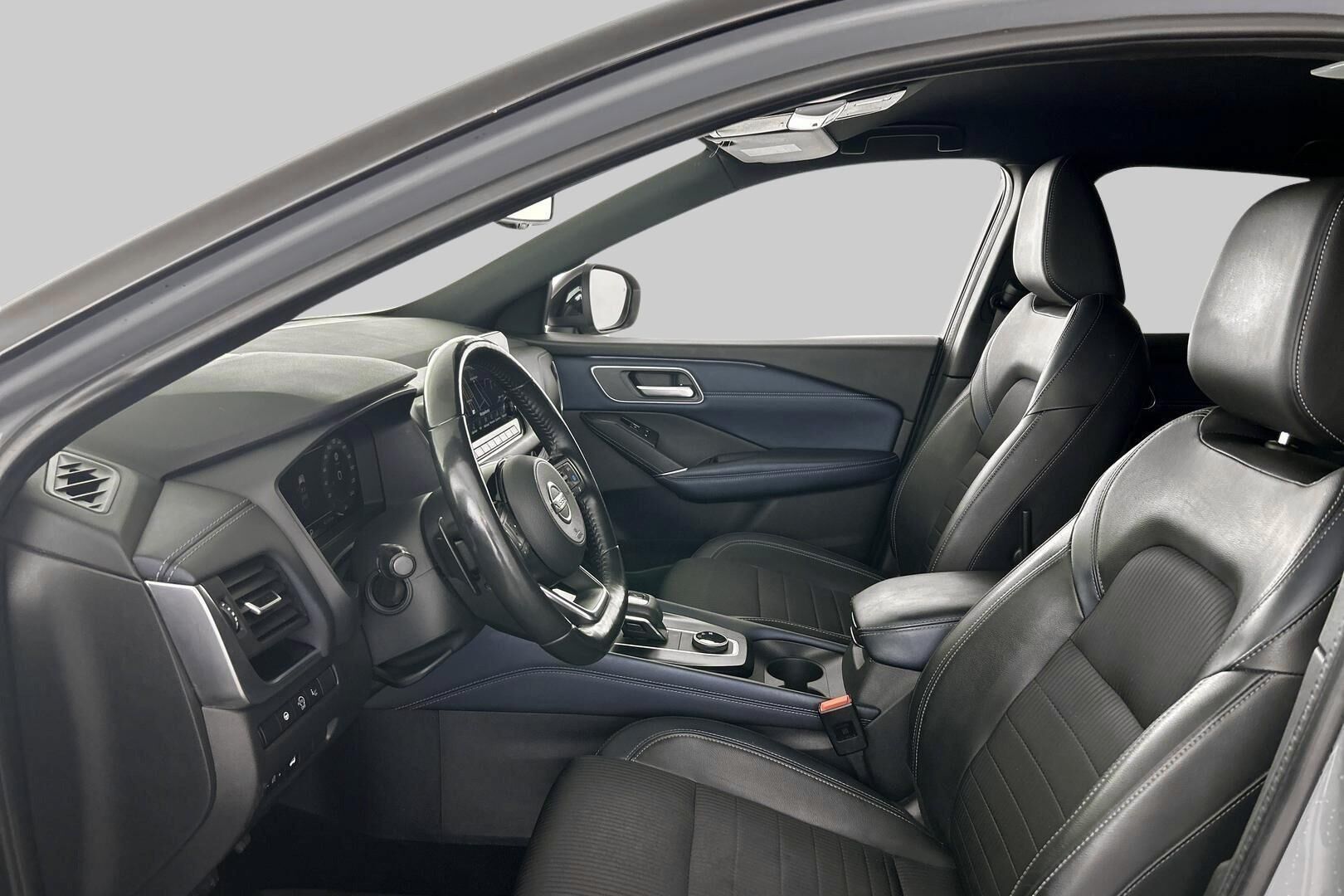 Nissan Qashqai iso kuva 8