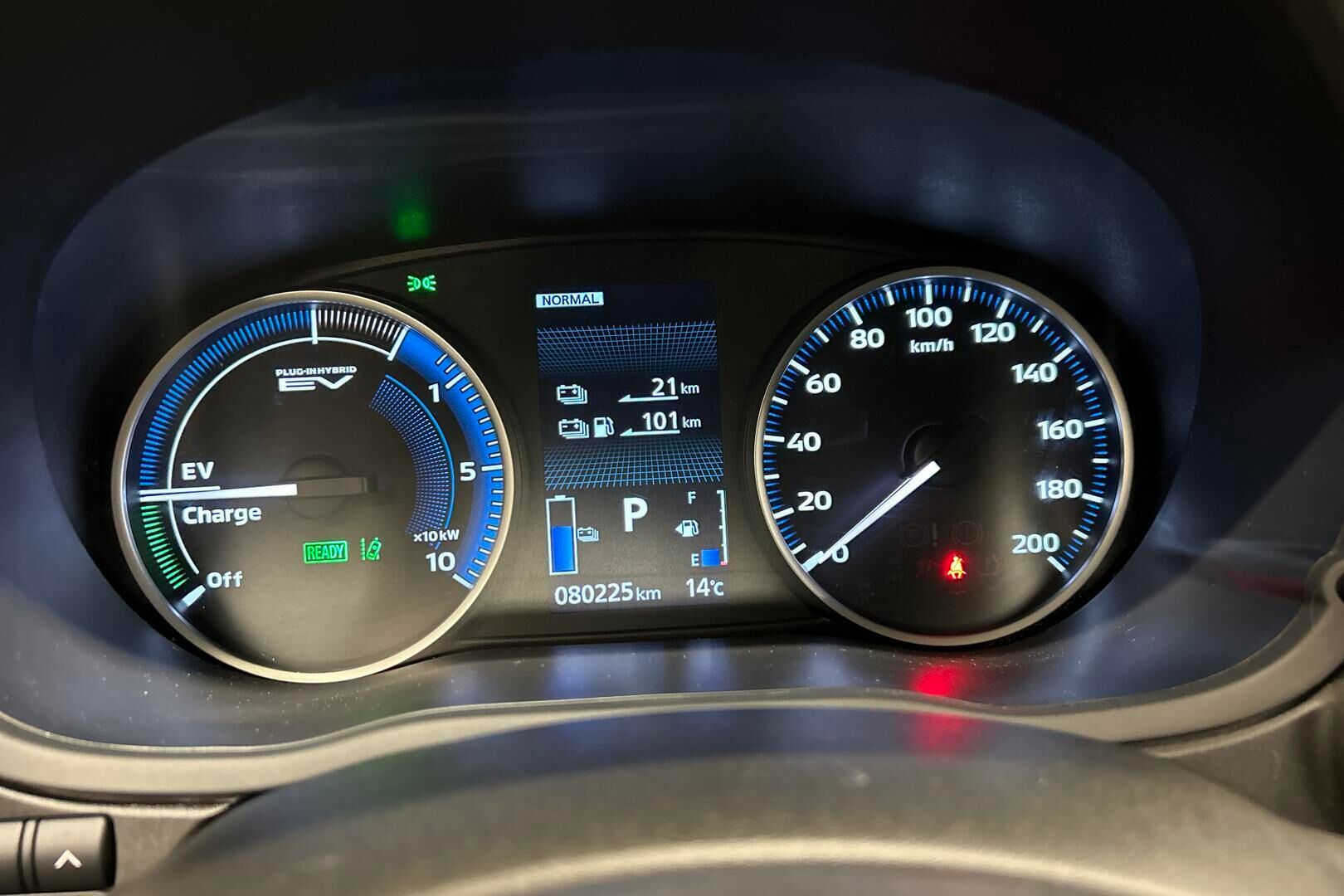 Mitsubishi Eclipse Cross iso kuva 19