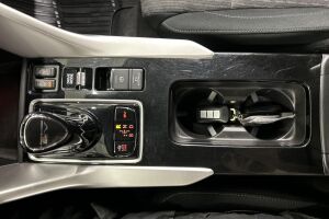 Mitsubishi Eclipse Cross esikatselu 21