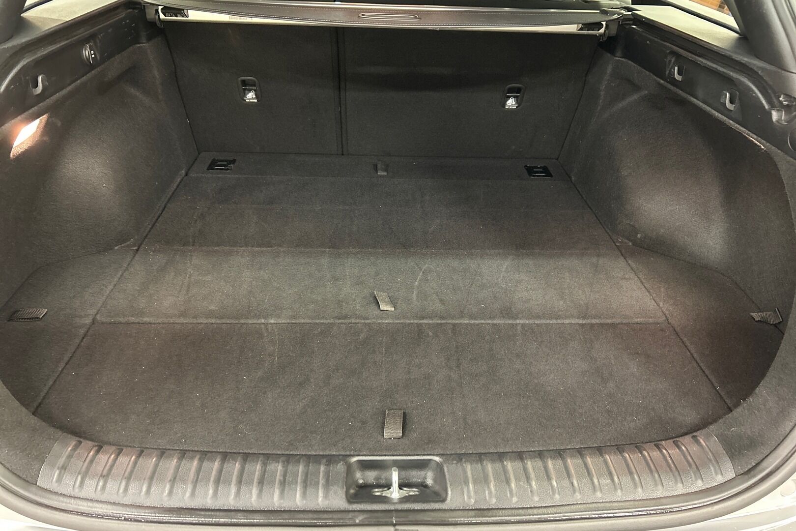 Kia Ceed iso kuva 10