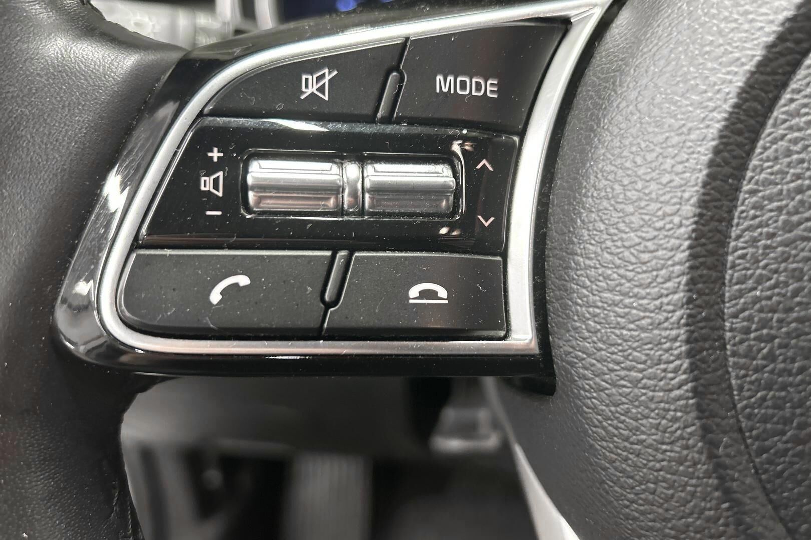 Kia Ceed iso kuva 16