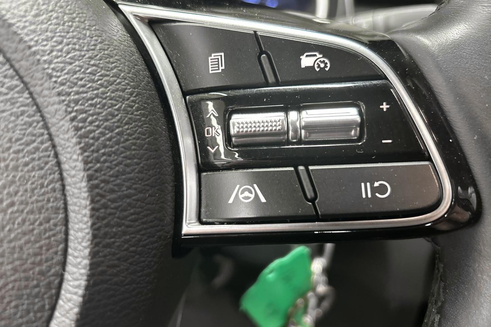Kia Ceed iso kuva 17