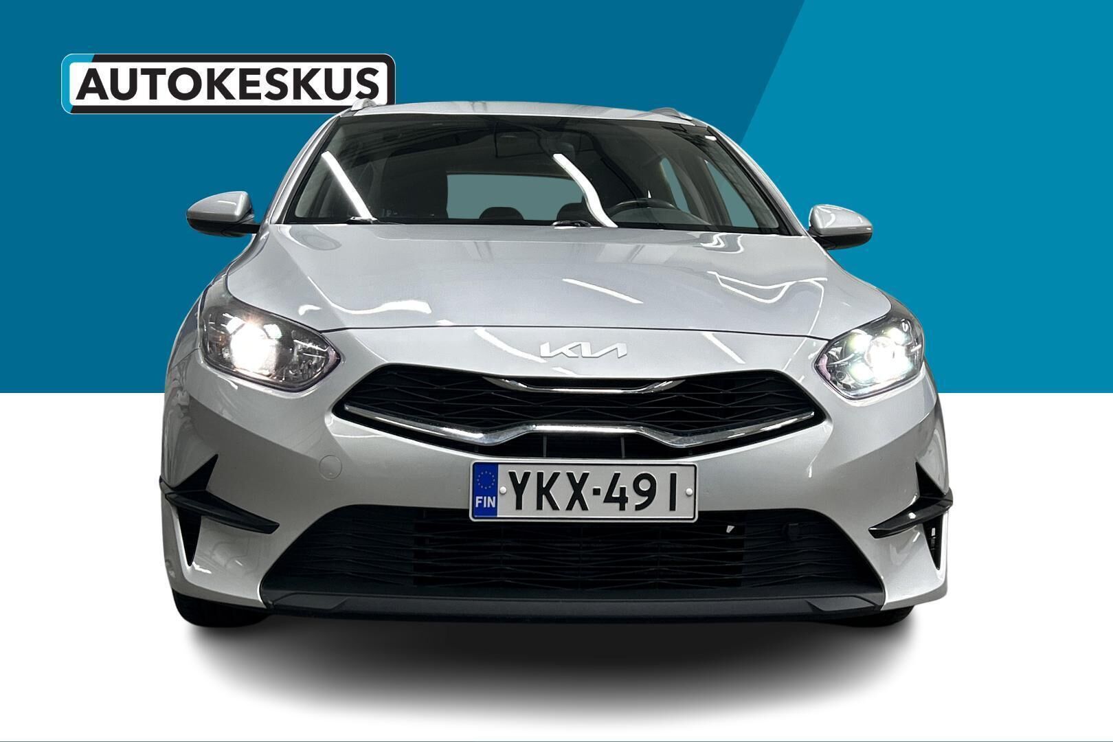 Kia Ceed iso kuva 2