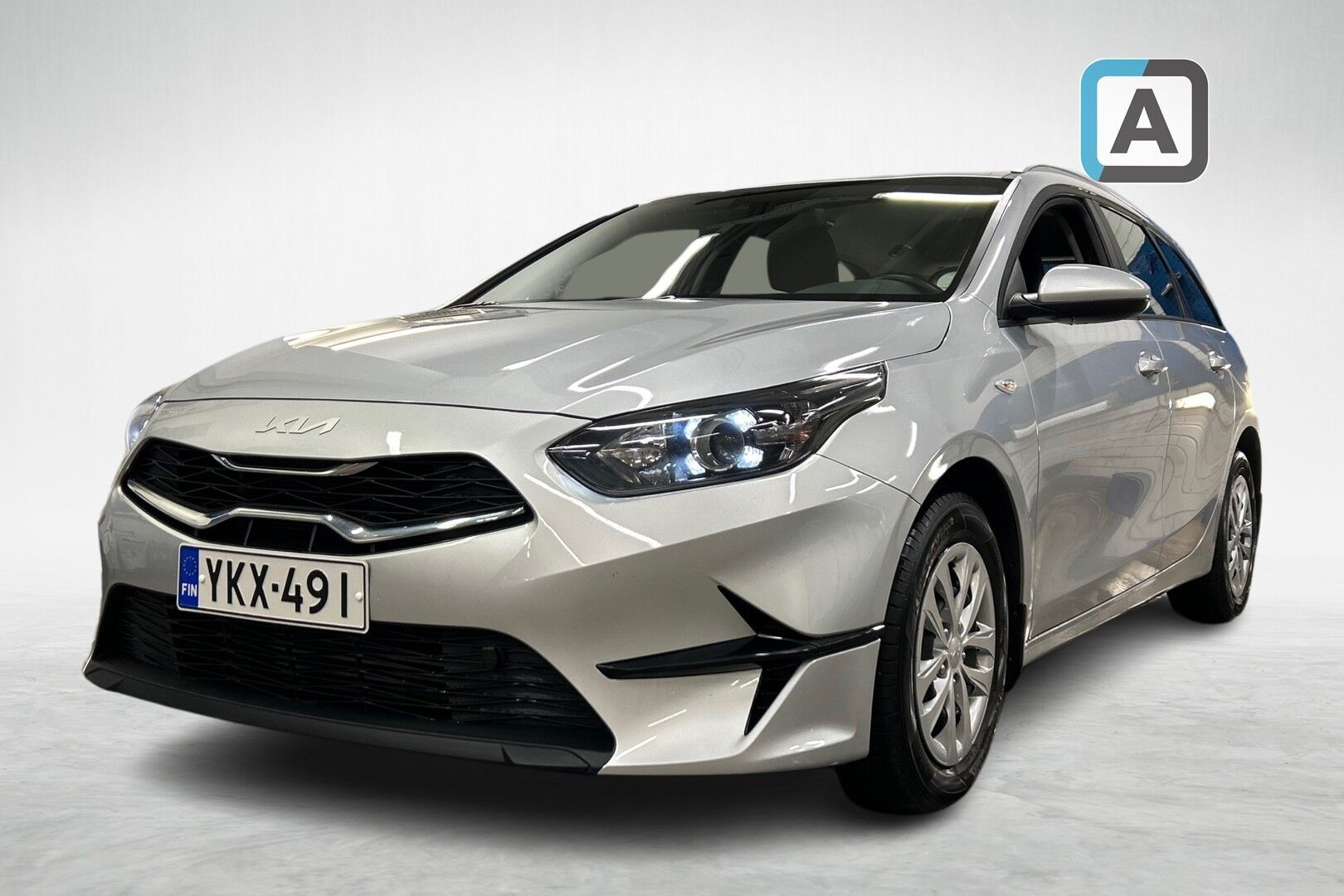 Kia Ceed iso kuva 0