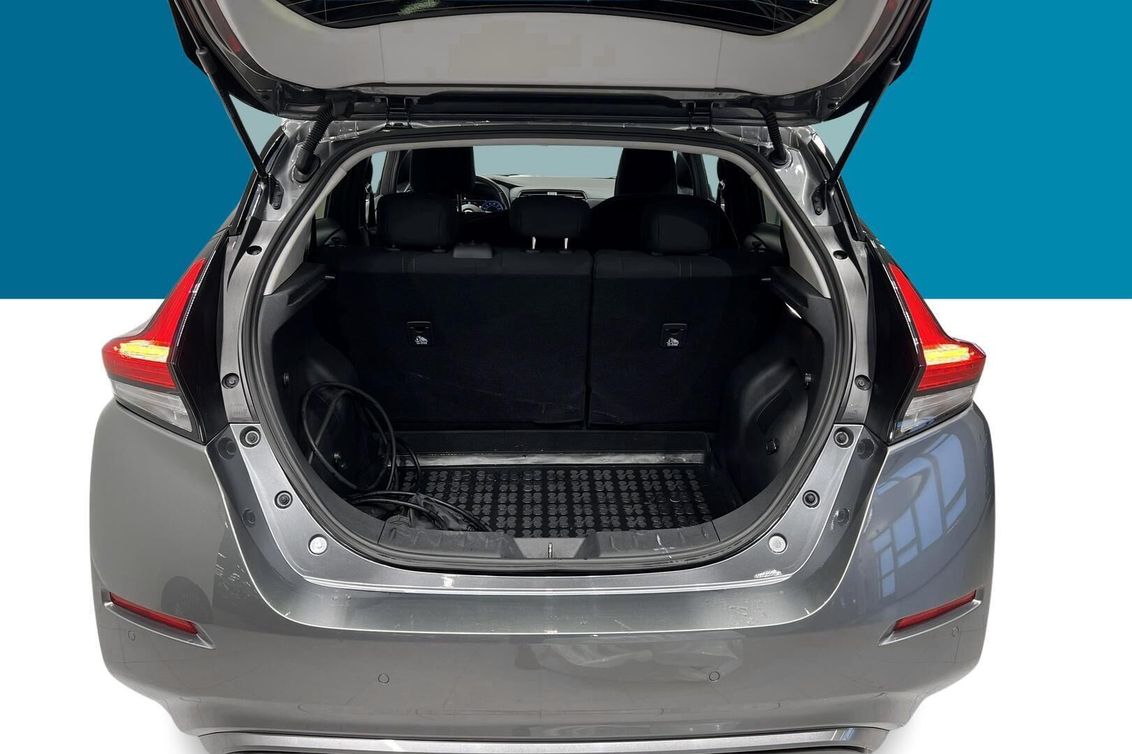 Nissan Leaf iso kuva 12