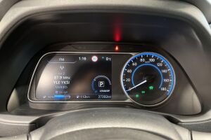 Nissan Leaf esikatselu 14