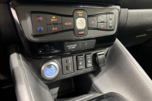 Nissan Leaf esikatselu 17