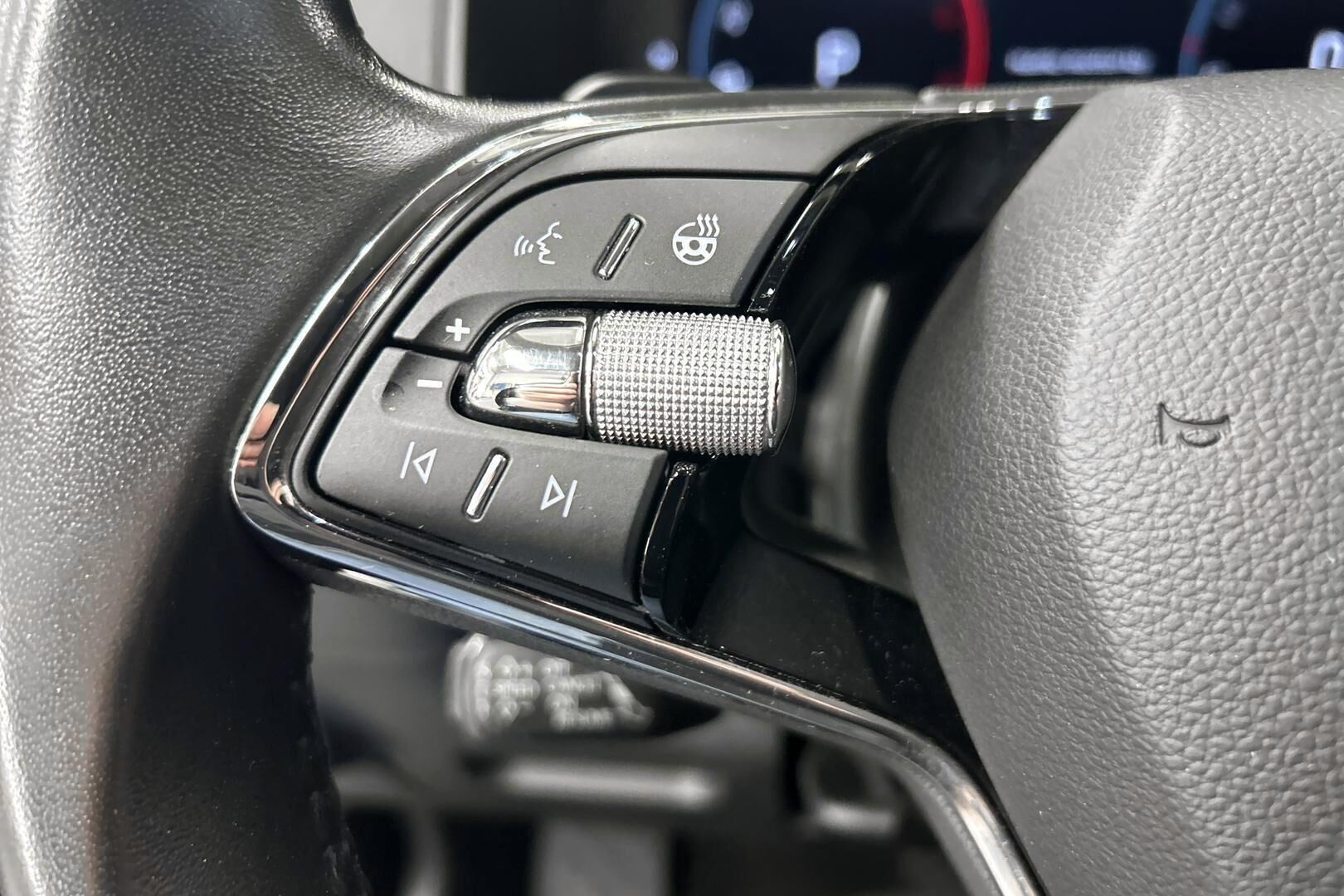 Skoda Karoq iso kuva 16