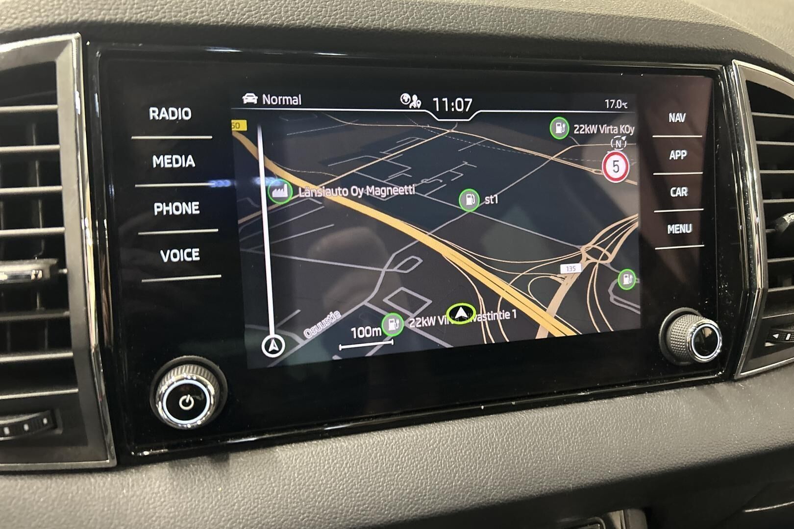 Skoda Karoq iso kuva 20