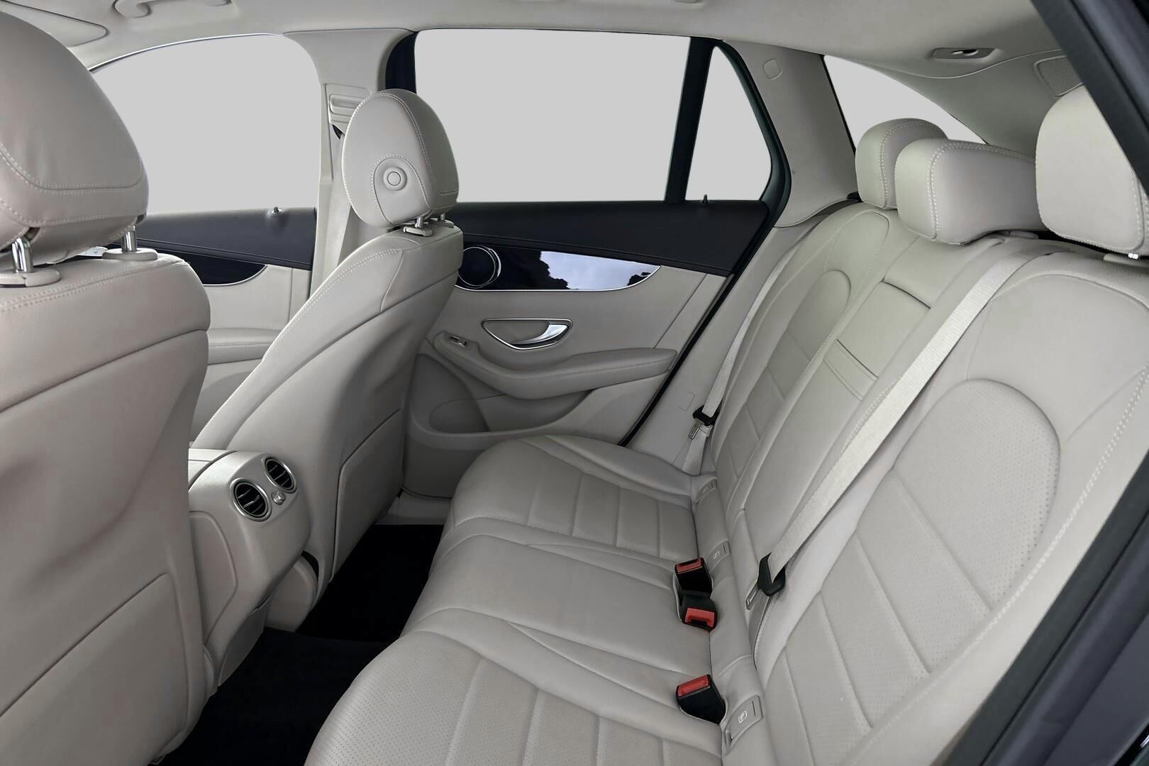 Mercedes-Benz GLC iso kuva 7