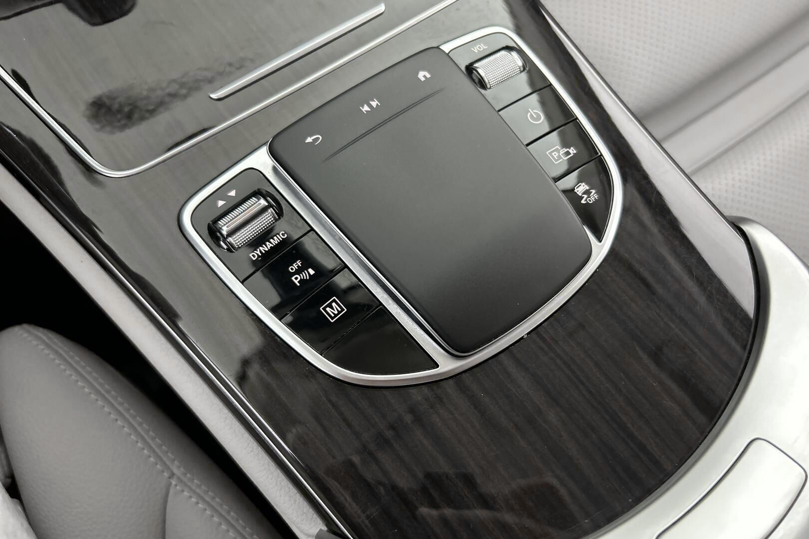 Mercedes-Benz GLC iso kuva 19