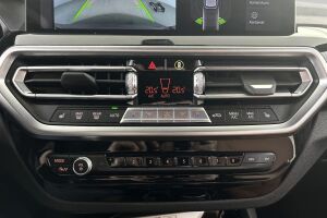 BMW X3 esikatselu 26